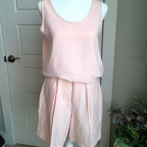 Vintage Tommy Bahama Blush Pink Womens 2 piece Linen & Silk set. Size 4/6.